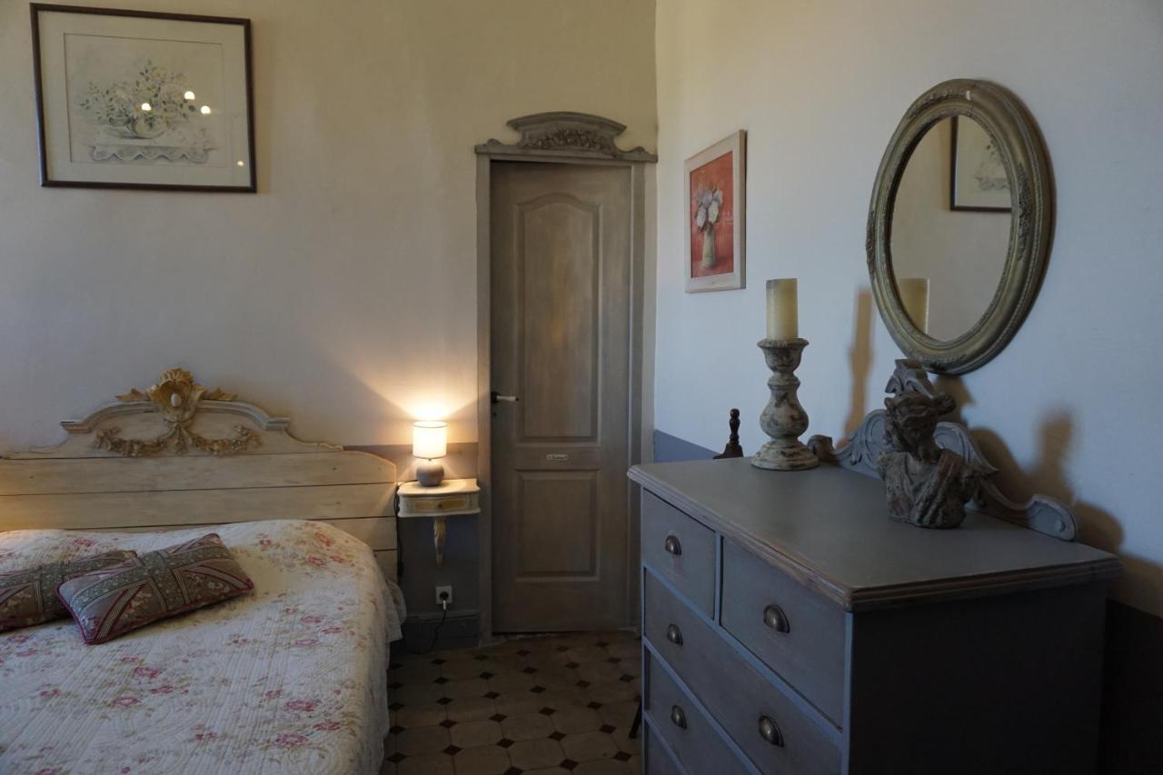 Bed and Breakfast Les Deux Tours Brignon Esterno foto
